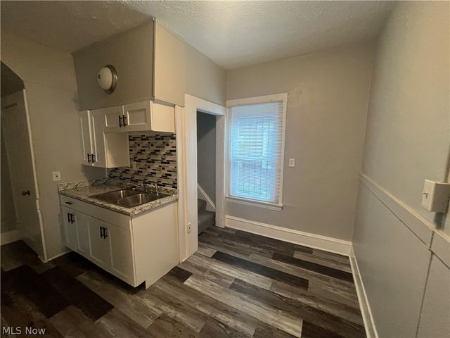 3551 W 67th Street, Cleveland, OH 44102