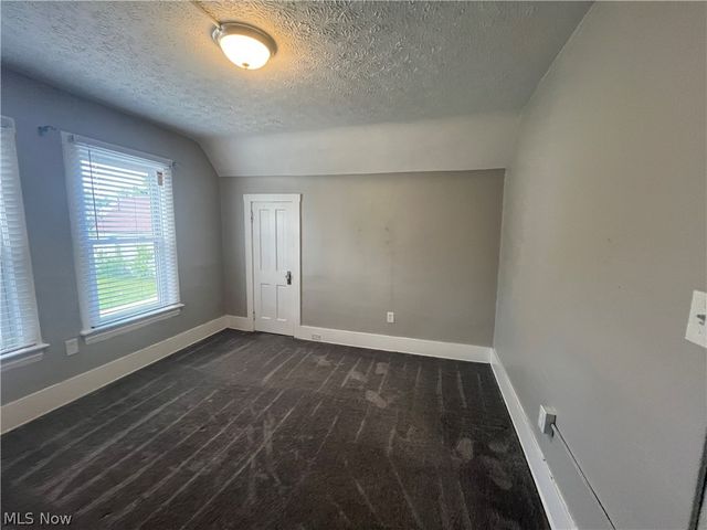 3551 W 67th Street, Cleveland, OH 44102