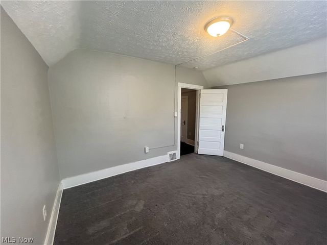 3551 W 67th Street, Cleveland, OH 44102