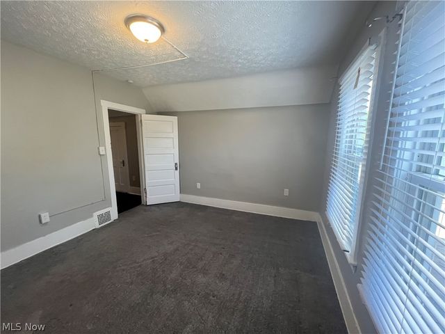 3551 W 67th Street, Cleveland, OH 44102