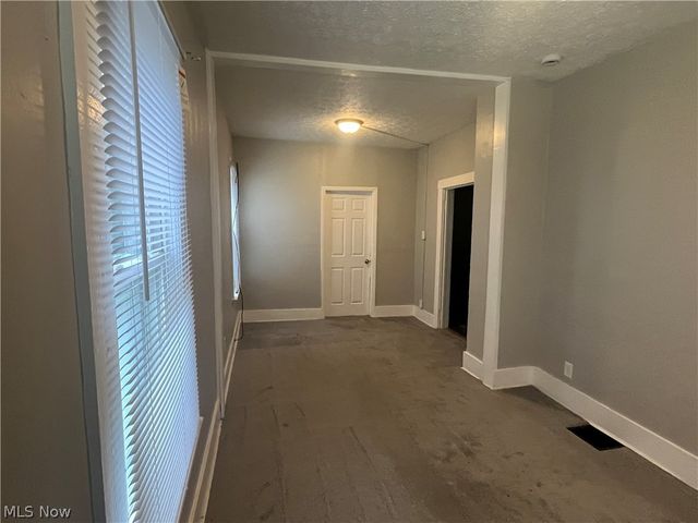 3551 W 67th Street, Cleveland, OH 44102