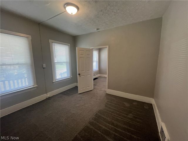 3551 W 67th Street, Cleveland, OH 44102