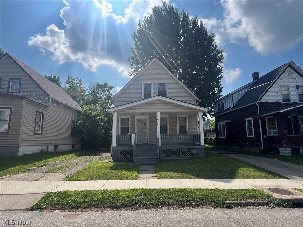 3551 W 67th Street, Cleveland, OH 44102