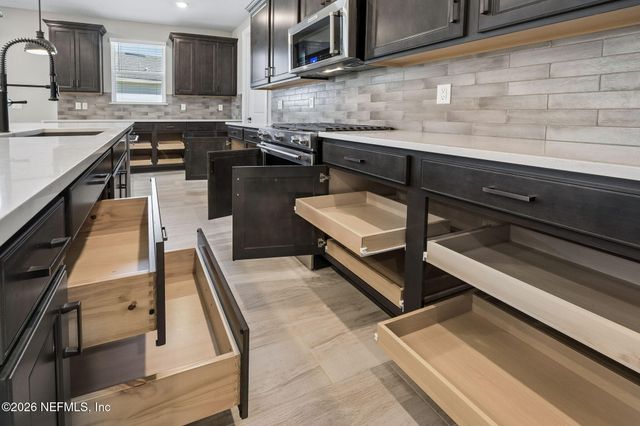 729 CONTINUUM Loop, Yulee, FL 32097