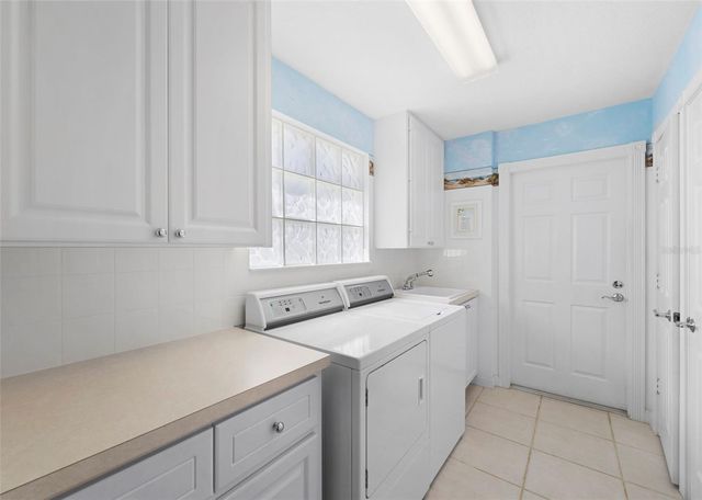 7517 RENATO COURT, Sarasota, FL 34238