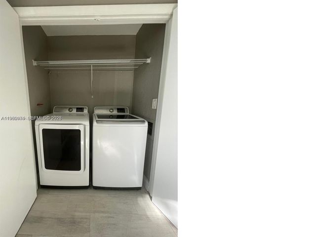 2811 N Oakland Forest Dr 110, Oakland Park, FL 33309