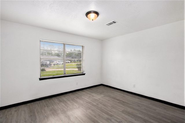 10906 Panay Drive, Houston, TX 77048