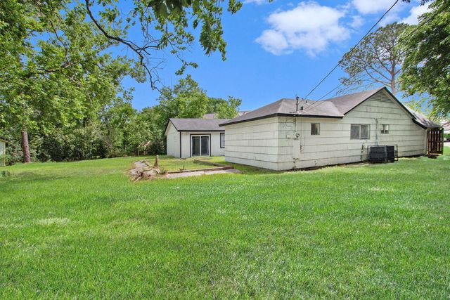 10906 Panay Drive, Houston, TX 77048