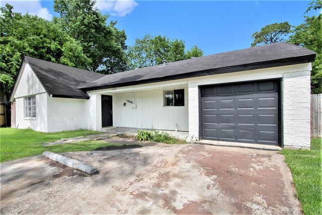 10906 Panay Drive, Houston, TX 77048