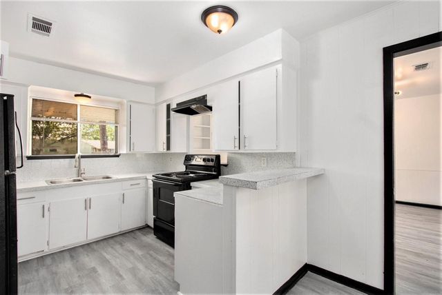 10906 Panay Drive, Houston, TX 77048
