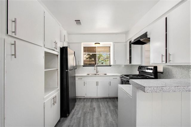 10906 Panay Drive, Houston, TX 77048