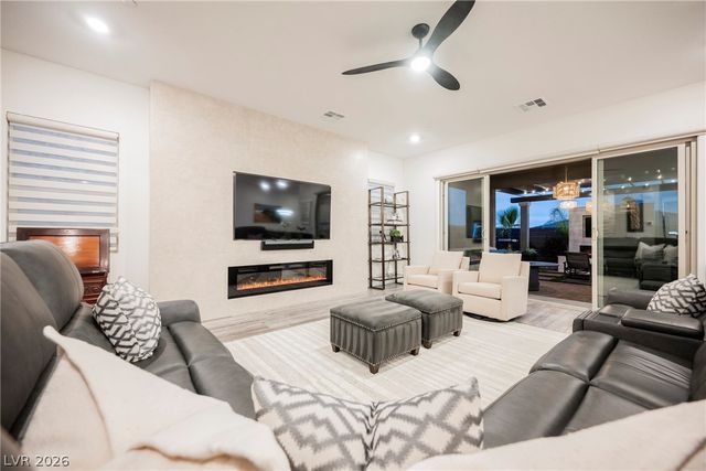 11843 Grassy Plain Avenue, Las Vegas, NV 89138