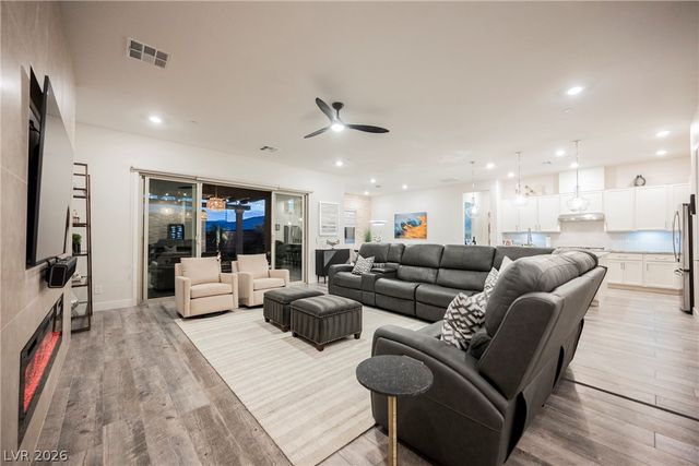 11843 Grassy Plain Avenue, Las Vegas, NV 89138