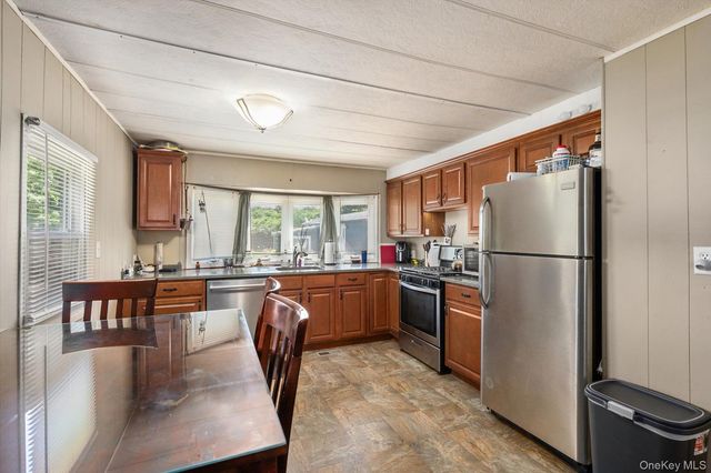 66 Minuteman Drive, Bohemia, NY 11716