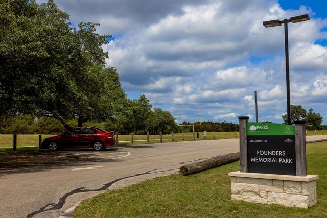 320 Creek RD 202, Dripping Springs, TX 78620
