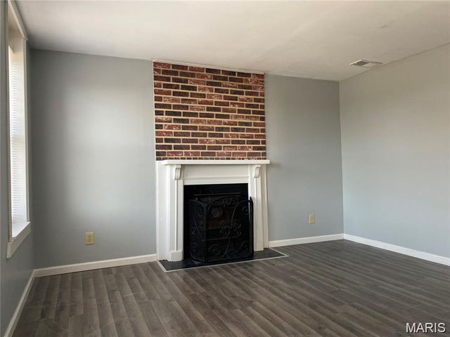 3440 Nebraska Avenue, St Louis, MO 63118