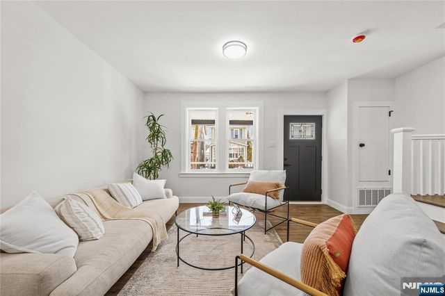 18 Hilton Avenue, Maplewood, NJ 07040