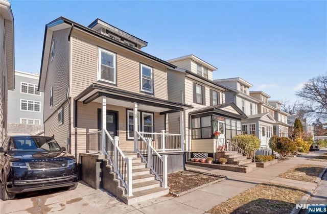 18 Hilton Avenue, Maplewood, NJ 07040