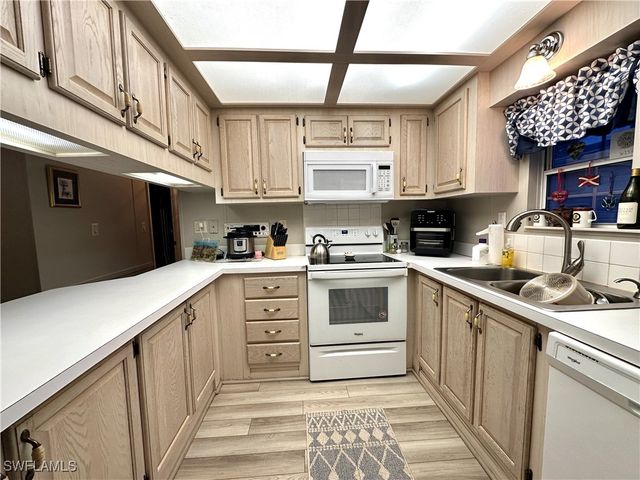 20311 Cumberland CT, Estero, FL 33928