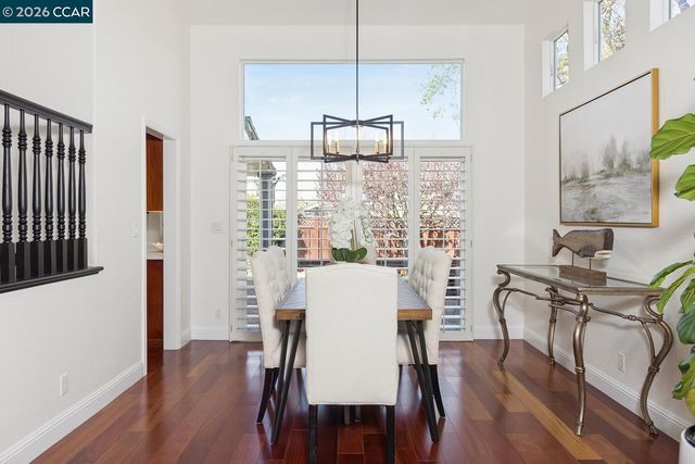 2042 Smith Ln, Concord, CA 94518