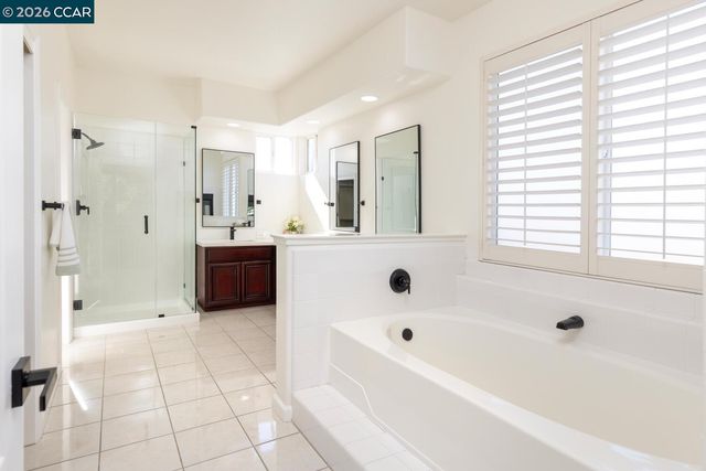 2042 Smith Ln, Concord, CA 94518