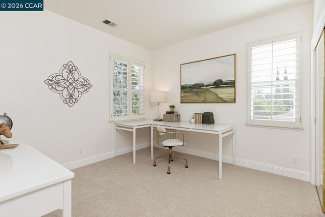 2042 Smith Ln, Concord, CA 94518