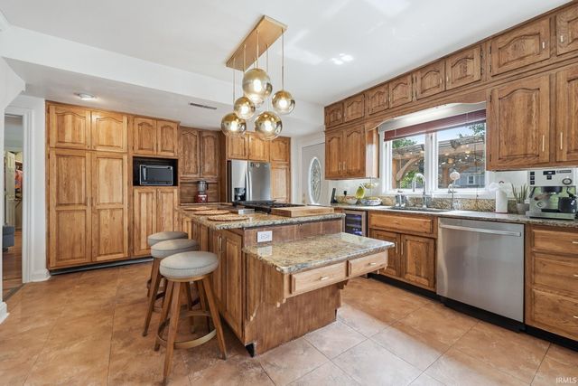 2708 Eastbrook Drive, Fort Wayne, IN 46805