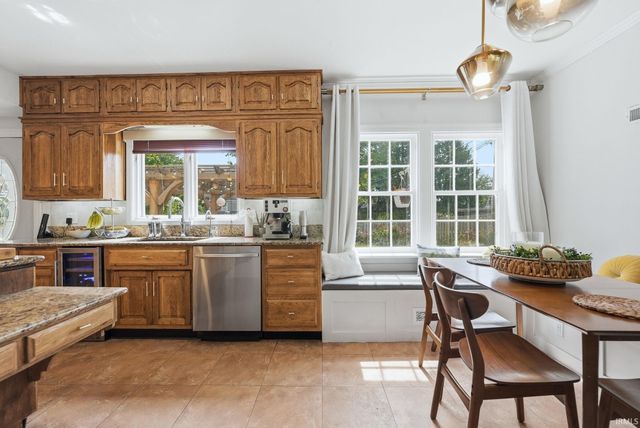 2708 Eastbrook Drive, Fort Wayne, IN 46805