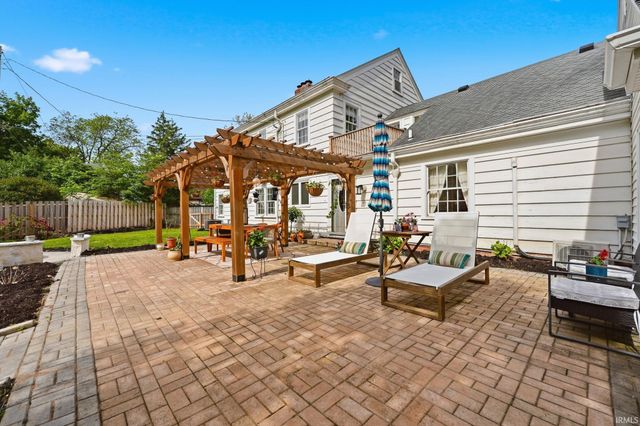 2708 Eastbrook Drive, Fort Wayne, IN 46805