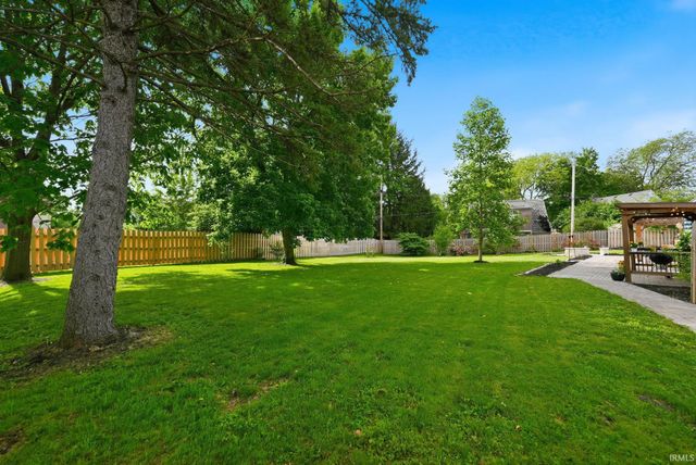 2708 Eastbrook Drive, Fort Wayne, IN 46805