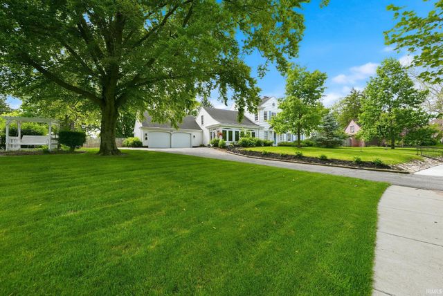 2708 Eastbrook Drive, Fort Wayne, IN 46805