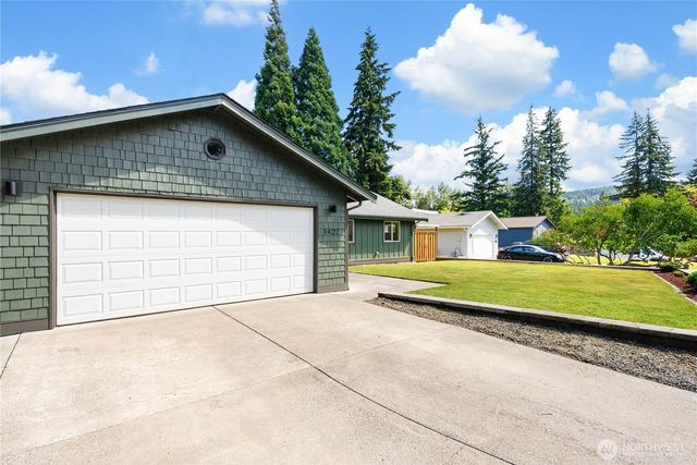 1422 Greenville Drive, Bellingham, WA 98226