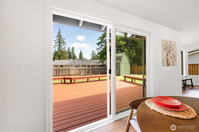 1422 Greenville Drive, Bellingham, WA 98226