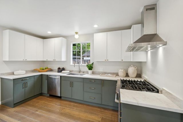 2302 Webster Street, Palo Alto, CA 94301