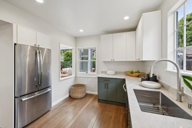 2302 Webster Street, Palo Alto, CA 94301