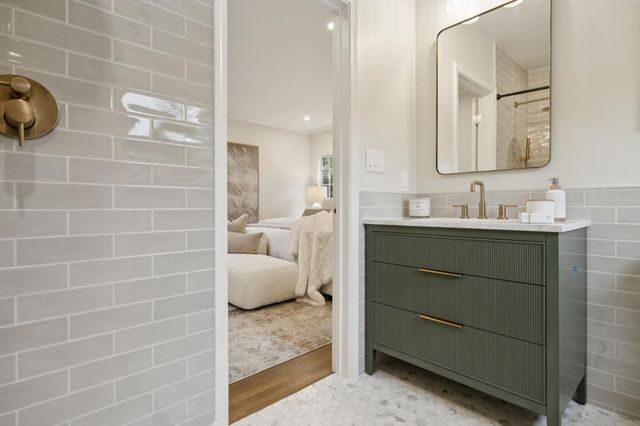 2302 Webster Street, Palo Alto, CA 94301