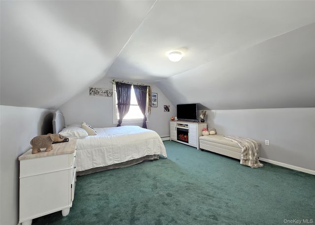 47 Birchdale Drive, Holbrook, NY 11741