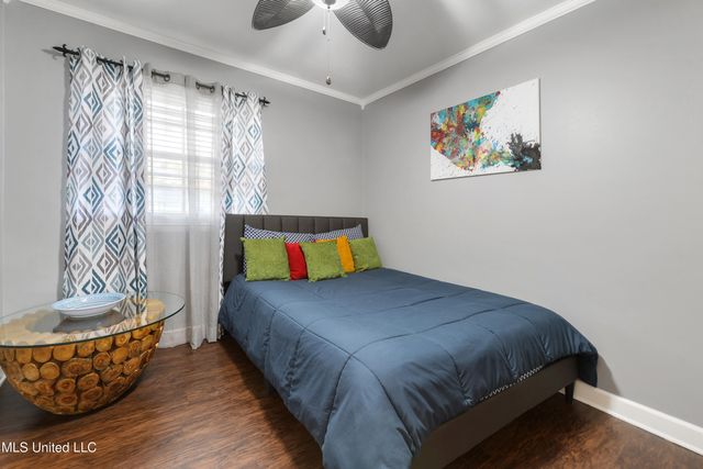 2510 Parkwood Place, Ocean Springs, MS 39564