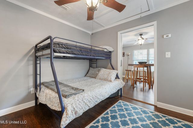 2510 Parkwood Place, Ocean Springs, MS 39564