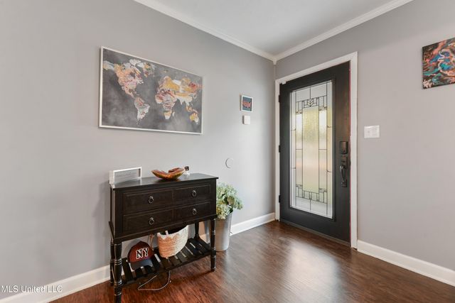 2510 Parkwood Place, Ocean Springs, MS 39564