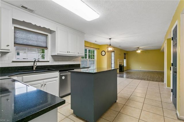 3928 Matthew CIR, Williamsburg, VA 23185