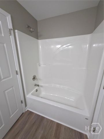 107 Charlotte Place, Statham, GA 30666