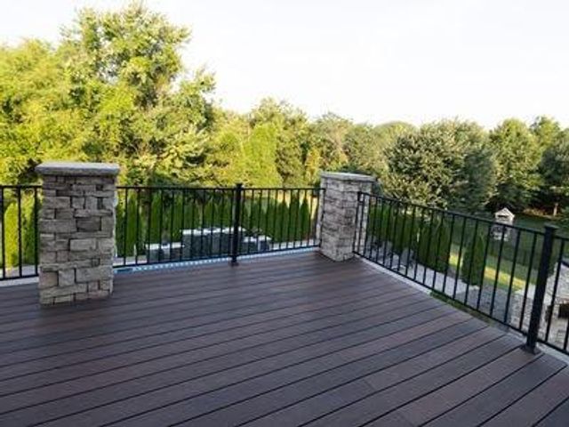 2315 Smokey Hill Drive, Lee's Summit, MO 64086