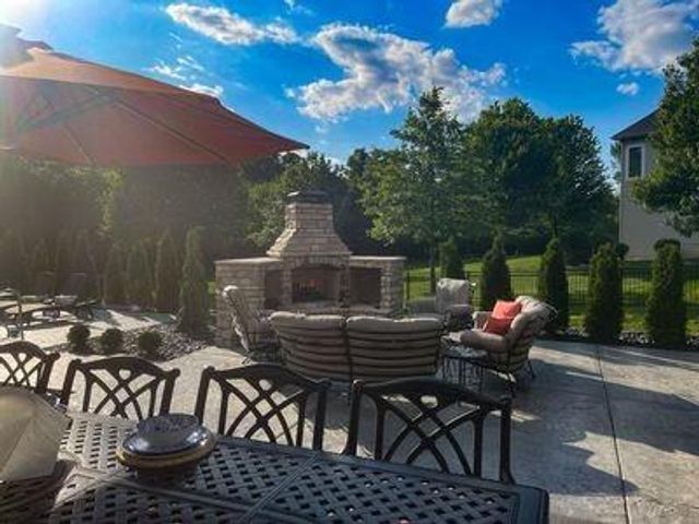 2315 Smokey Hill Drive, Lee's Summit, MO 64086