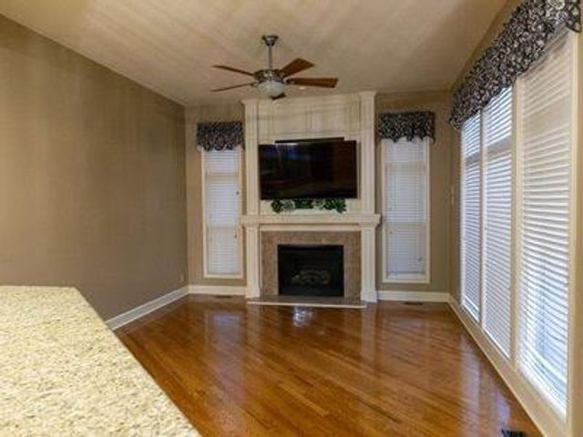 2315 Smokey Hill Drive, Lee's Summit, MO 64086