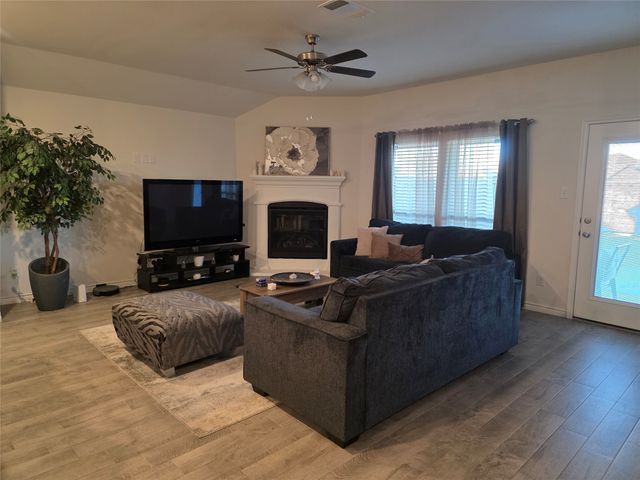 3206 Catoosa Lane, Aubrey, TX 76227