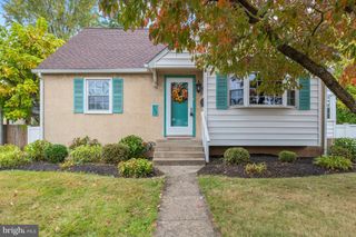 309 S PENNSYLVANIA AVE, North Wales, PA 19454