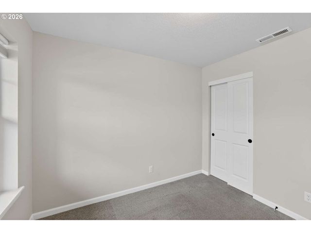 8176 Se BLANTON St, Hillsboro, OR 97123