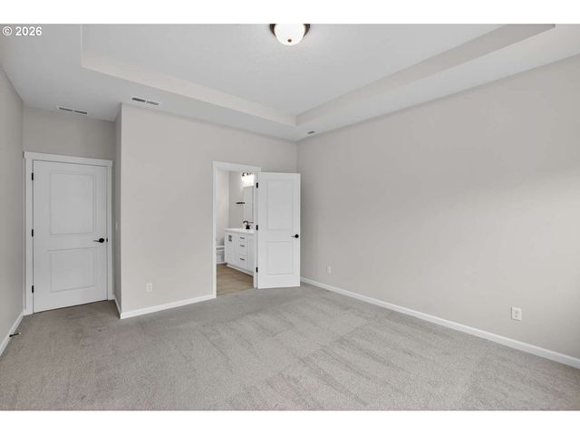 8176 Se BLANTON St, Hillsboro, OR 97123