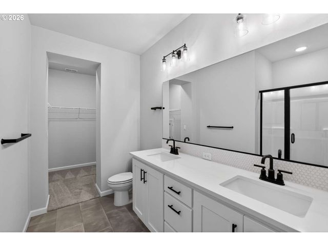 8176 Se BLANTON St, Hillsboro, OR 97123